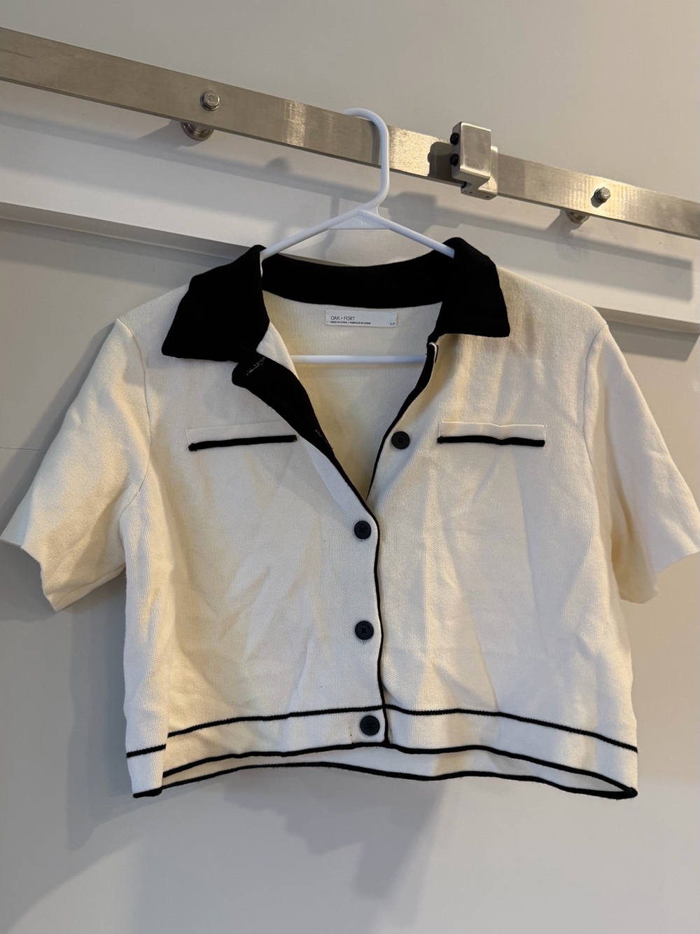 Oak + Fort Cream Black Trim Cropped Cardigan Top Size S